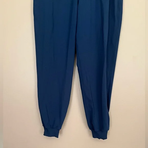 {Lululemon} Stretch High-Rise Jogger Shorter Length in True Navy - Womens 8